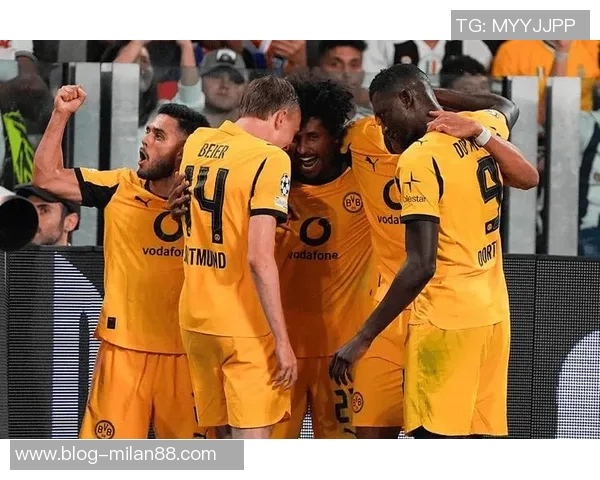 多特和尤文等多支英超球队关注皇马18岁后卫霍安马丁内斯