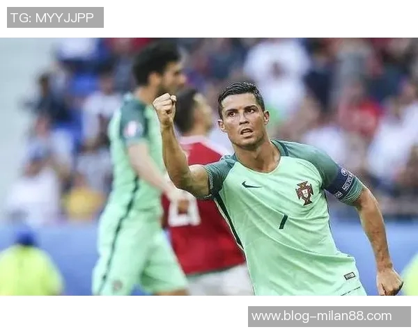 男子因焚烧C罗雕像被警方逮捕送精神病院接受治疗